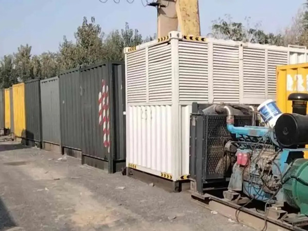 钟祥200KW柴油发电机机组每小时油耗是多少？